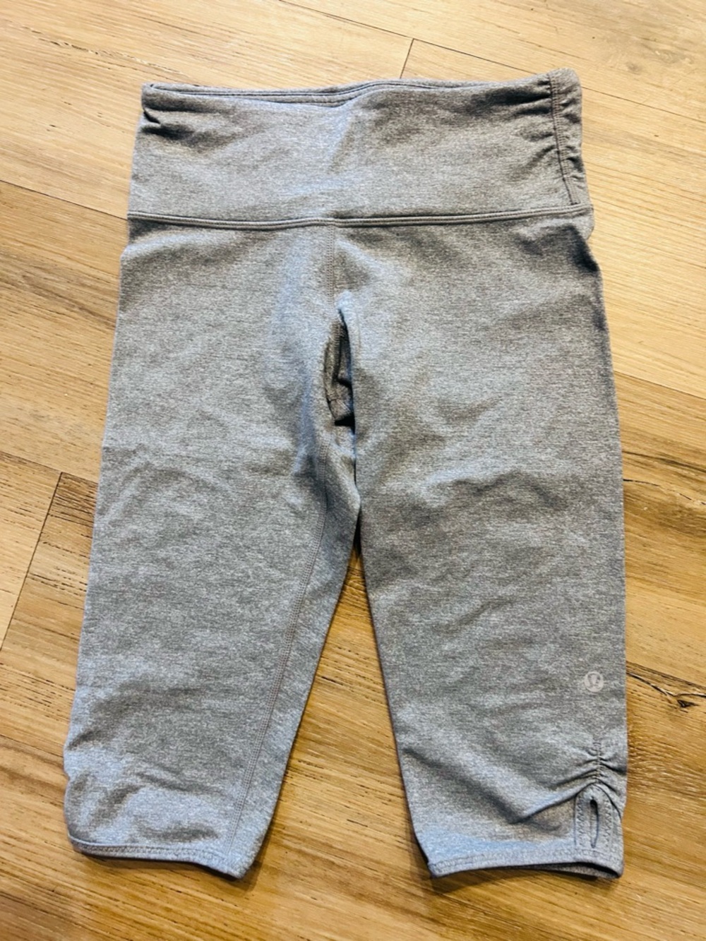 lululemon athletica Girls' Light Gray Cropped Athletic Leggings